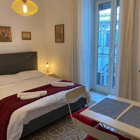 Rooms In San Domenico Maggiore 3 Napoli Exterior foto