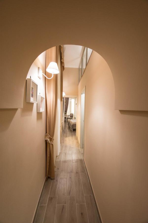 Rooms In San Domenico Maggiore 3 Napoli Exterior foto