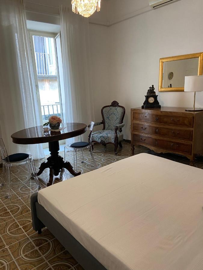 Rooms In San Domenico Maggiore 3 Napoli Exterior foto