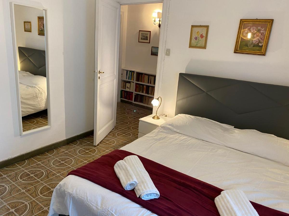 Rooms In San Domenico Maggiore 3 Napoli Exterior foto